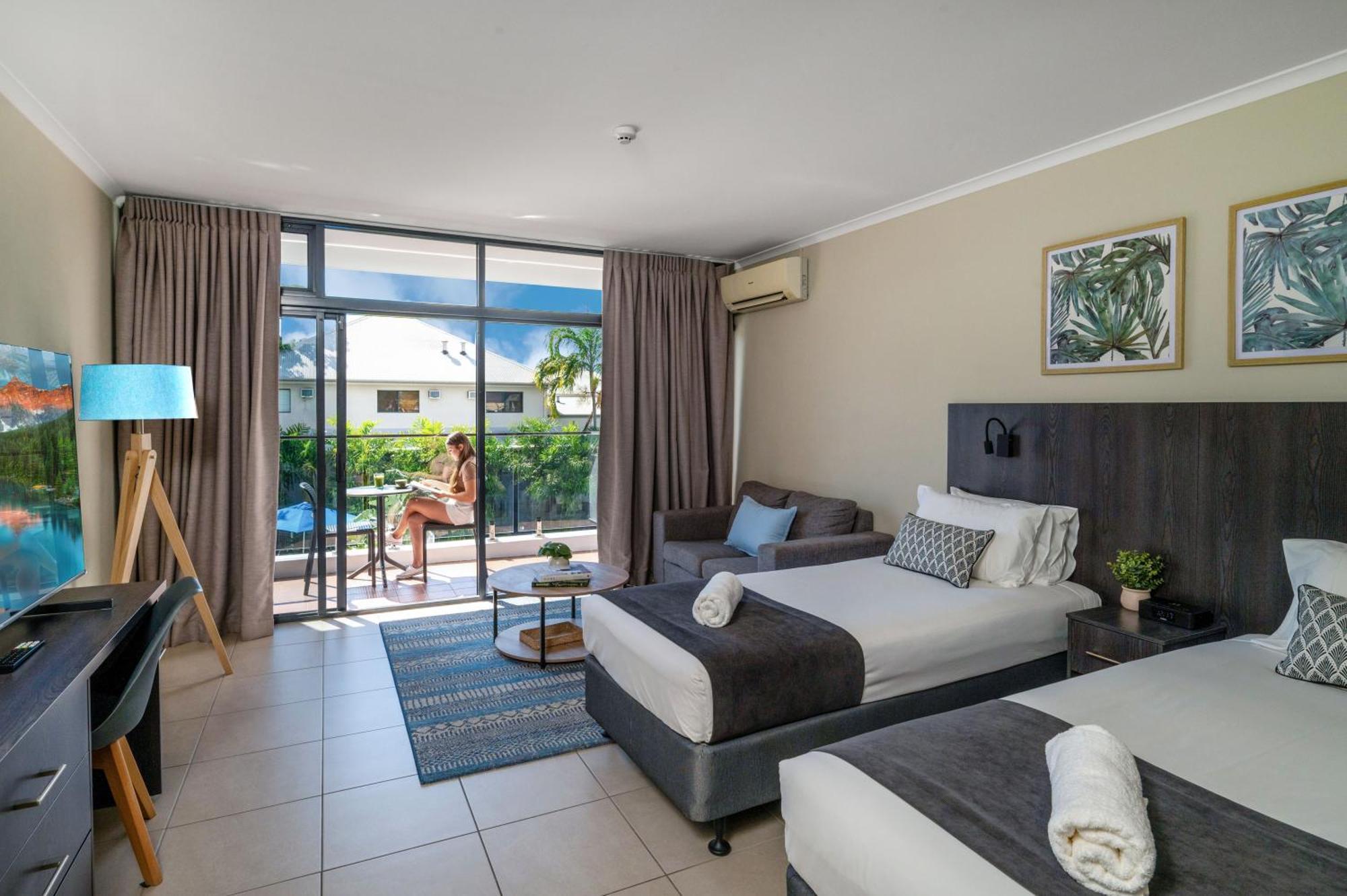 Sunshine Tower Hotel Κερνς Εξωτερικό φωτογραφία